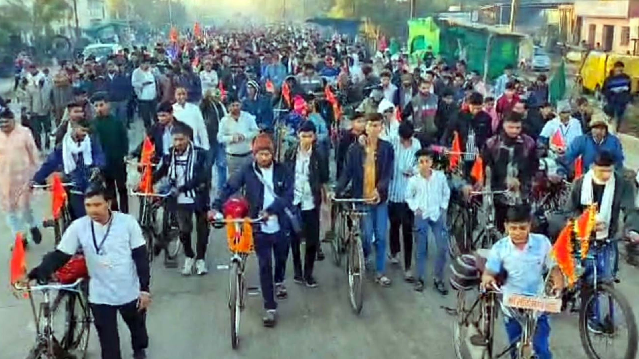 A group of cyclists set out for Sanwariyaji darshan